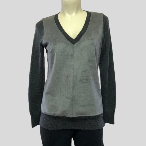 NWOT Banana Republic Grey Suede V-Neck Sweater and Knit Merino Wool Blend Sz XS - Picture 1 of 9